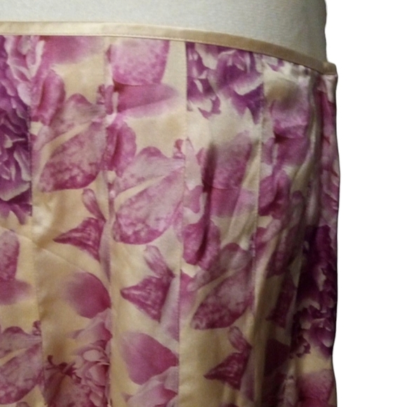 Ann Taylor Peach & Pink Rose Floral 100% Silk A‎ line Full Midi Skirt Size 10 - Picture 3 of 7